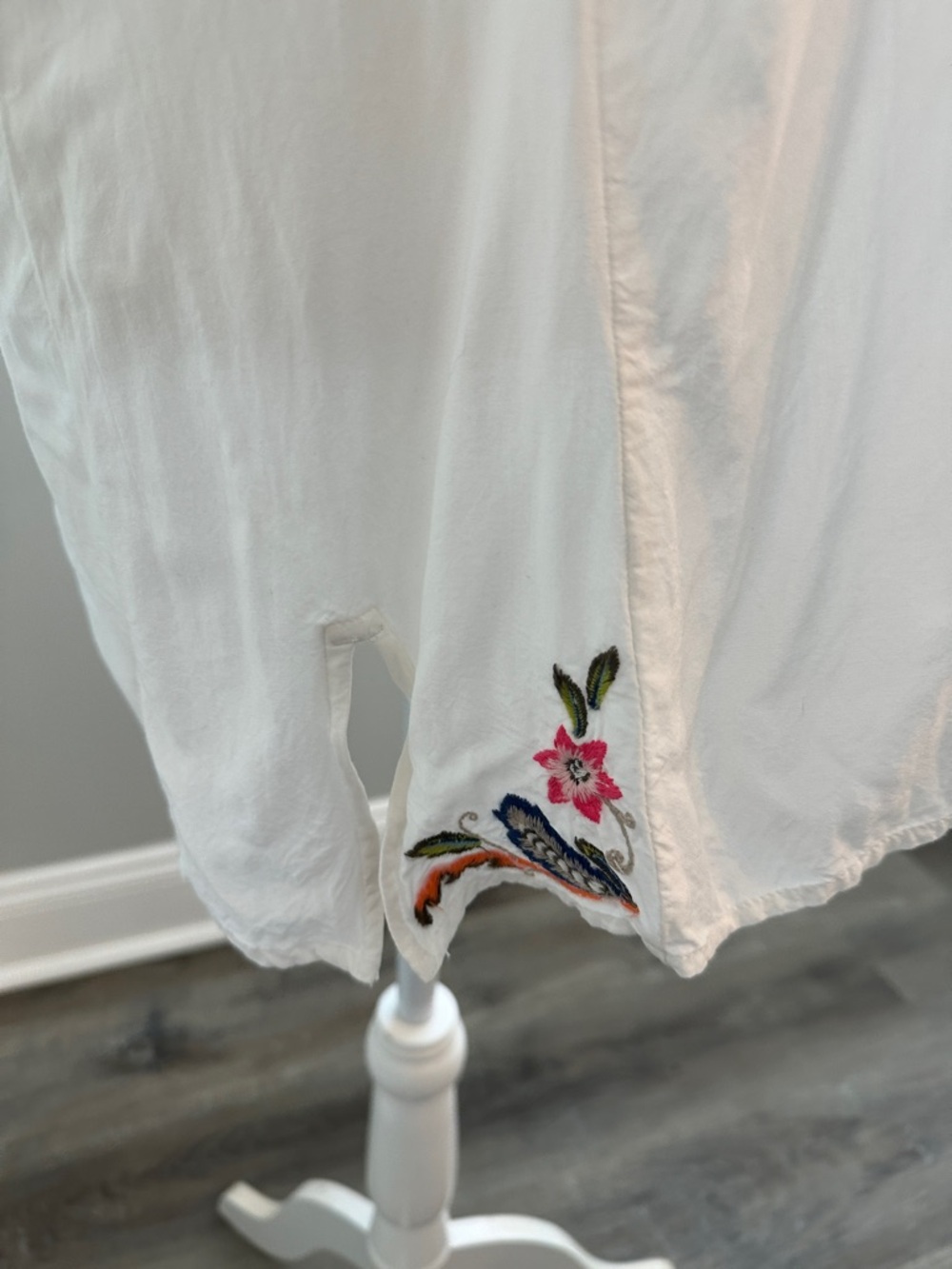 J. Jill Cream Tunic with Bright Floral Embroidery - Picture 4 of 10